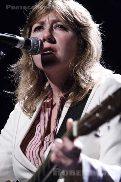 MARTHA WAINWRIGHT - 2005-11-28 - PARIS - Casino de Paris - 